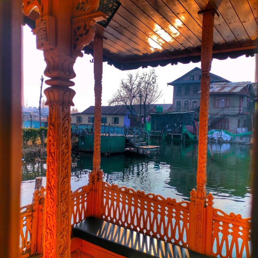 Lala Rulh Heritage Group Of Houseboats Srinagar  Exterior photo